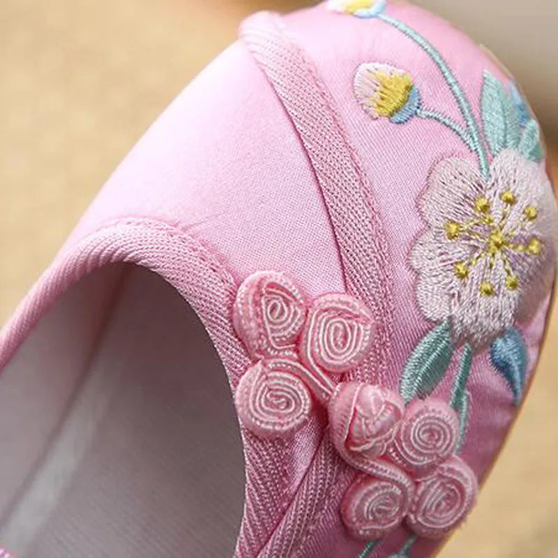 Children's Embroidered Cloth Shoes Chinese Style Girls Shoes Festival Vintage Chinese Shoes New Kids Shoes For Girl CSH1440