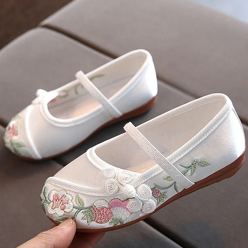 Children's Embroidered Cloth Shoes Chinese Style Girls Shoes Festival Vintage Chinese Shoes New Kids Shoes For Girl CSH1440